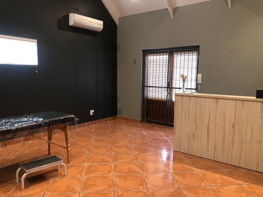 To Let commercial Property for Rent in Dormehls Drift Western Cape